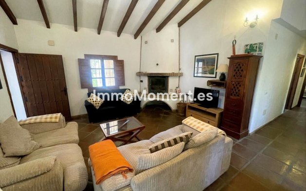 Reventa - Casa de campo - Interior  - Alora