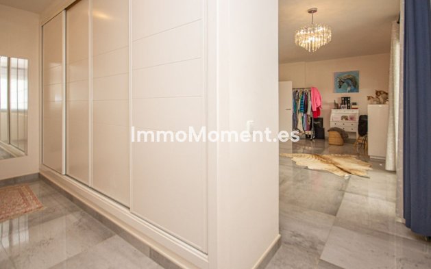 Wiederverkauf - Freistehende Villa - Marbella - La Mairena