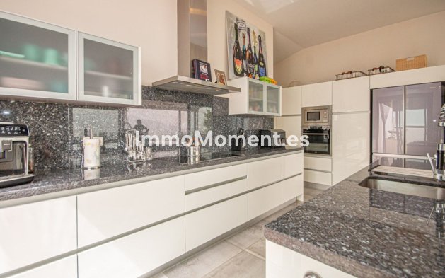 Wiederverkauf - Freistehende Villa - Marbella - La Mairena