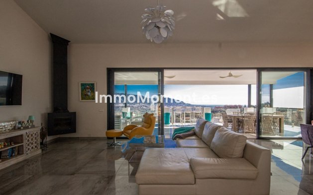 Wiederverkauf - Freistehende Villa - Marbella - La Mairena