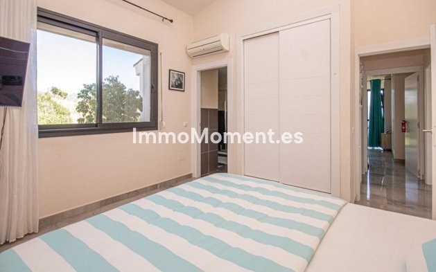 Wiederverkauf - Freistehende Villa - Marbella - La Mairena
