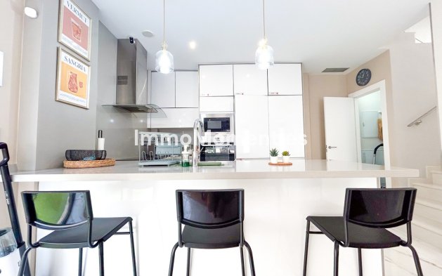 Bestaande woning - Vrijstaande villa - Orihuela Costa - Villamartín