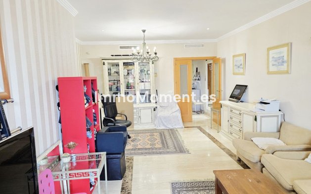 Resale - Apartment - Estepona - New Golden Mile