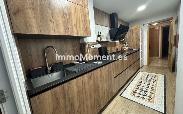 Resale - Apartment - Benalmadena - Benalmadena Centro