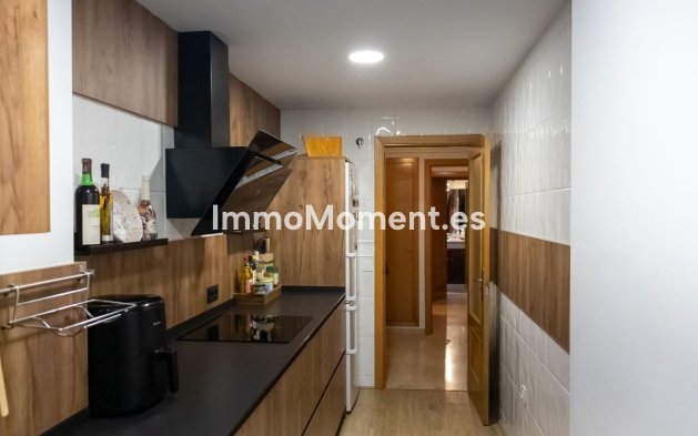 Resale - Apartment - Benalmadena - Benalmadena Centro