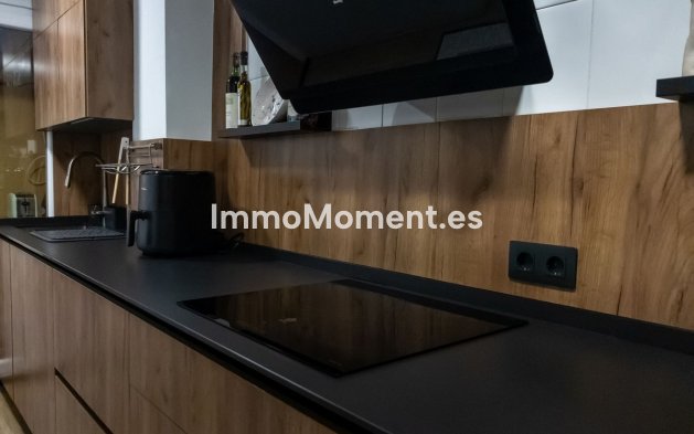 Resale - Apartment - Benalmadena - Benalmadena Centro