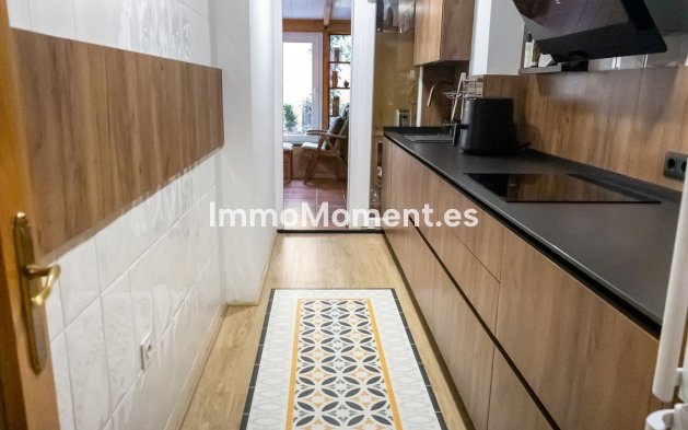 Resale - Apartment - Benalmadena - Benalmadena Centro