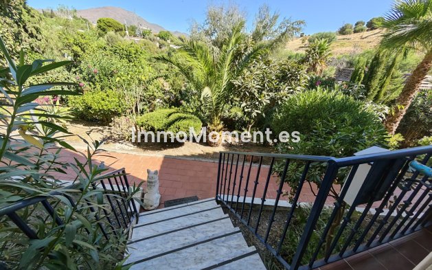 Resale - Townhouse - Estepona - Estepona Centro