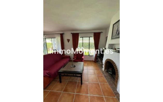 Revente - Villa individuelle - Estepona  - Costalita