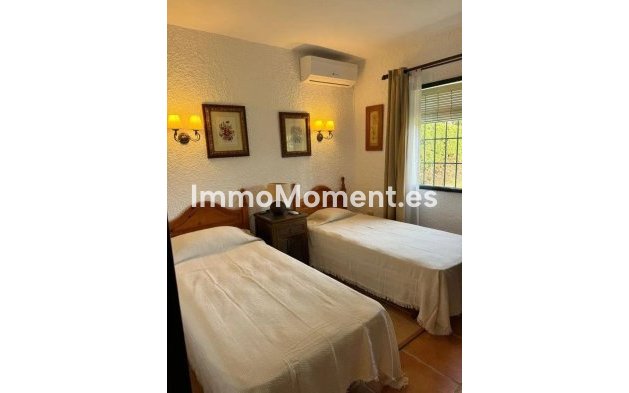 Revente - Villa individuelle - Estepona  - Costalita