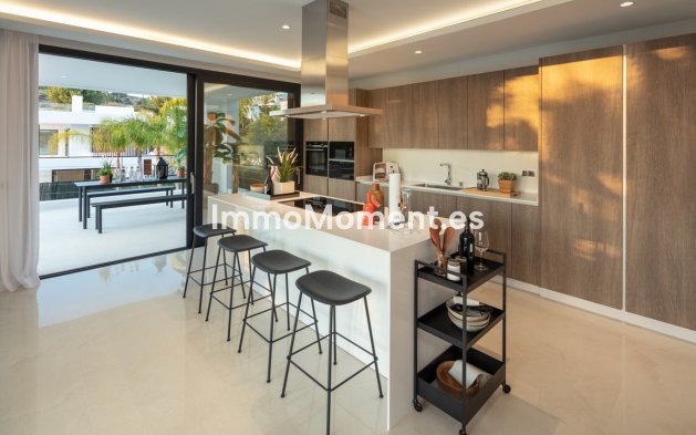 Reventa - Villa independiente - Marbella - Nueva Andalucía