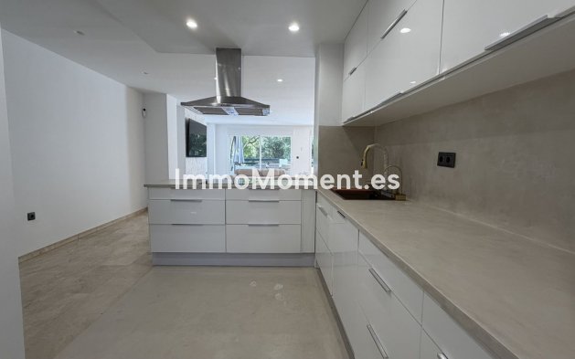 Wiederverkauf - Wohnung - Marbella - Guadalmina Alta