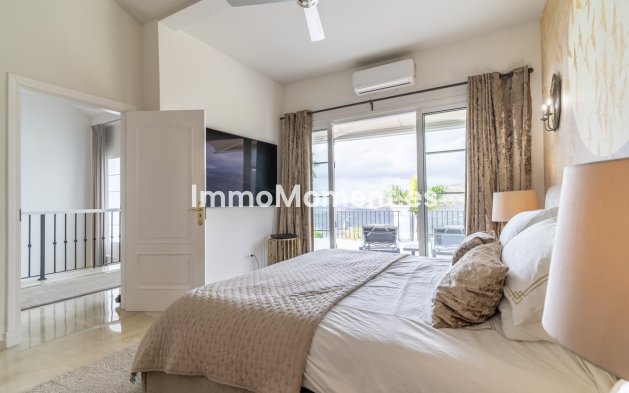 Bestaande woning - Vrijstaande villa - Binnenland  - Istán