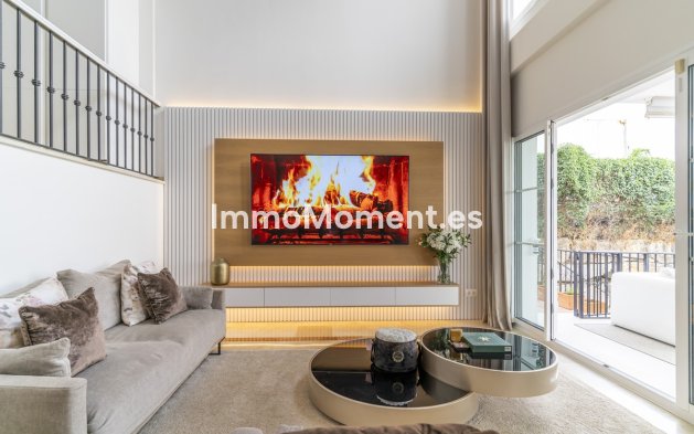 Bestaande woning - Vrijstaande villa - Binnenland  - Istán