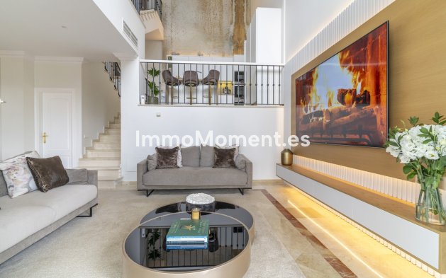 Bestaande woning - Vrijstaande villa - Binnenland  - Istán