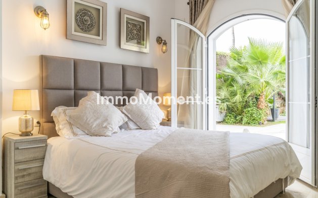 Bestaande woning - Vrijstaande villa - Binnenland  - Istán