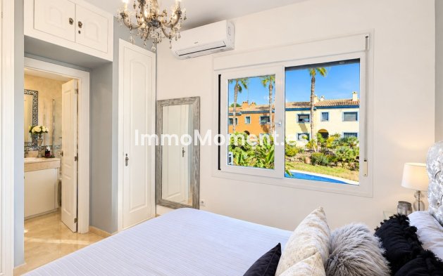 Resale - Detached villa - Manilva - La Duquesa