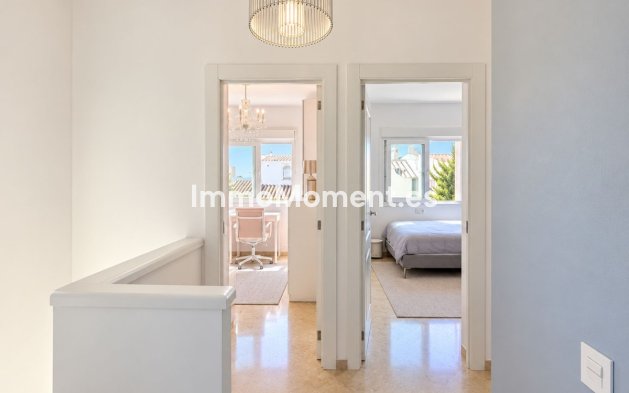 Resale - Detached villa - Manilva - La Duquesa