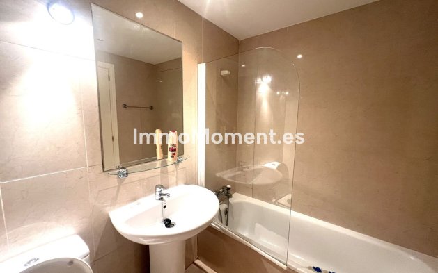 Resale - Apartment - Marbella - Nueva Andalucía