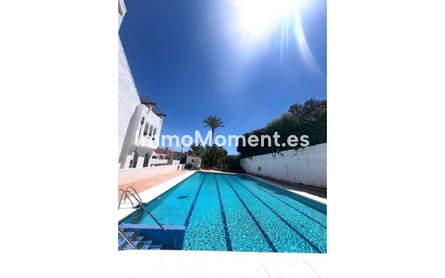 Resale - Apartment - Marbella - Nueva Andalucía