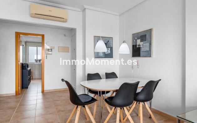 Resale - Apartment - Torrevieja - Torrevieja Centro