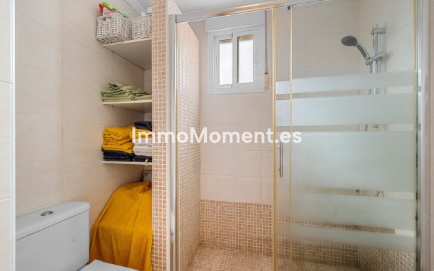 Resale - Apartment - Torrevieja - Torrevieja Centro