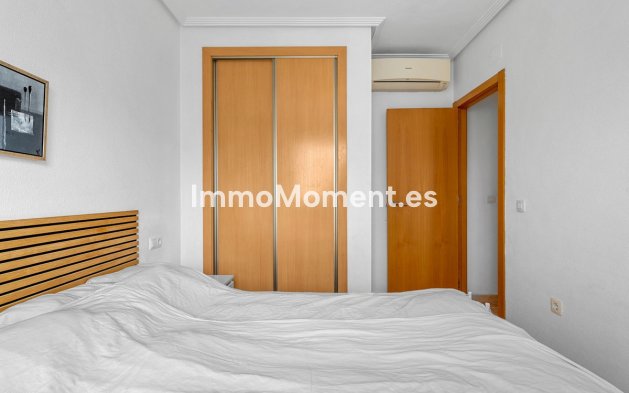 Resale - Apartment - Torrevieja - Torrevieja Centro