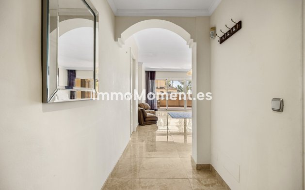 Resale - Apartment - Estepona - Estepona Centro