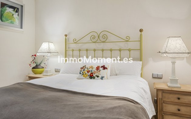 Resale - Apartment - Estepona - Estepona Centro