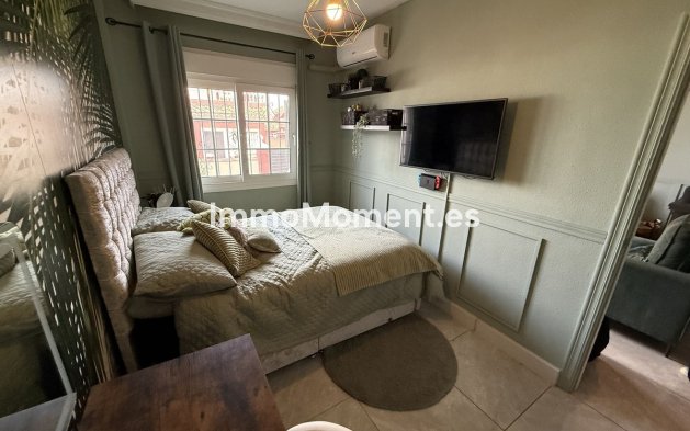 Resale - Detached villa - Orihuela Costa - Villamartín