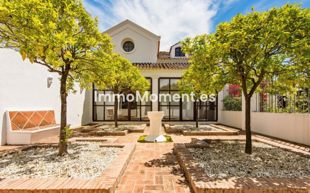Reventa - Villa independiente - Marbella - Guadalmina Baja