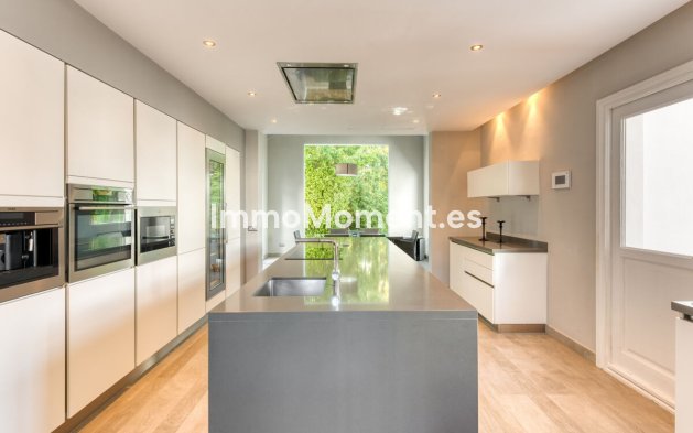Reventa - Villa independiente - Marbella - Guadalmina Baja