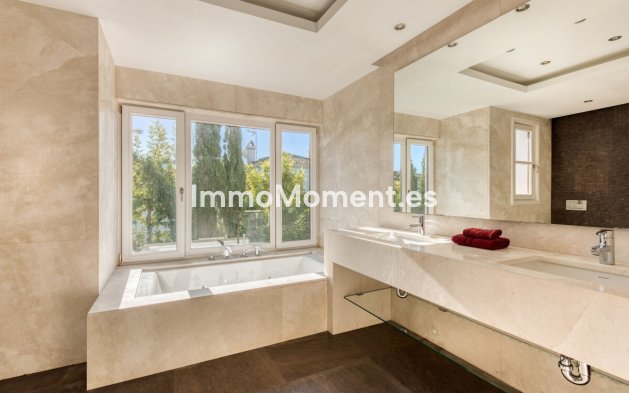 Reventa - Villa independiente - Marbella - Guadalmina Baja