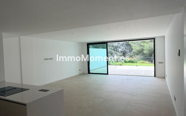 Resale - Apartment - Marbella - Bahía de Marbella
