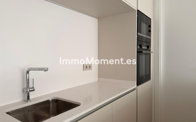 Resale - Apartment - Marbella - Bahía de Marbella