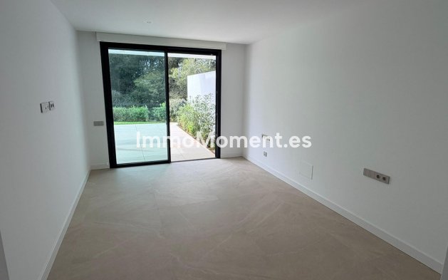 Resale - Apartment - Marbella - Bahía de Marbella