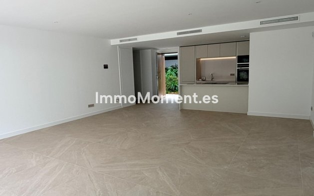Resale - Apartment - Marbella - Bahía de Marbella