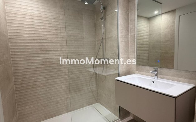 Resale - Apartment - Marbella - Bahía de Marbella