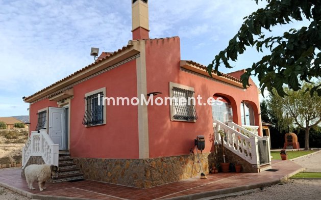 Resale - Country house - Pinoso - Pinoso Centro