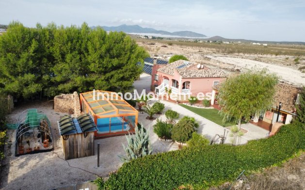Resale - Country house - Pinoso - Pinoso Centro