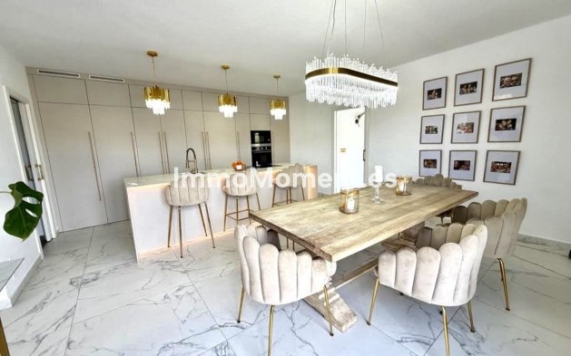 Resale - Detached villa - Orihuela Costa - Villamartín