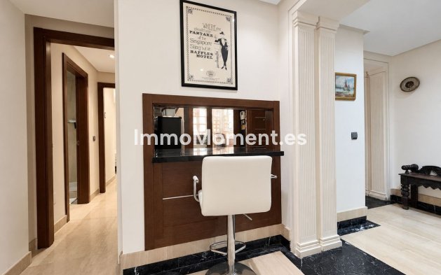 Wiederverkauf - Wohnung - Estepona  - Estepona Centro