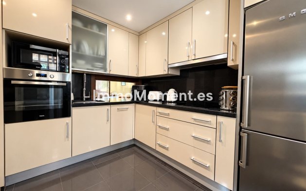 Wiederverkauf - Wohnung - Estepona  - Estepona Centro