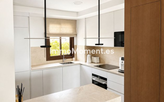 Wiederverkauf - Wohnung - Estepona  - Estepona Centro