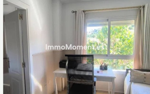 Resale - Apartment - Mijas Costa - Calahonda