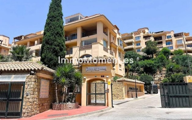 Resale - Apartment - Mijas Costa - Calahonda