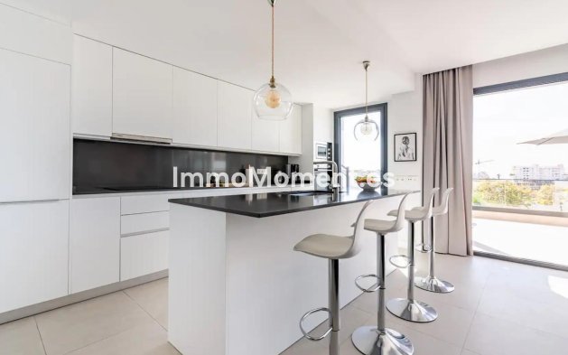 Revente - Appartement - Estepona  - Estepona Centro