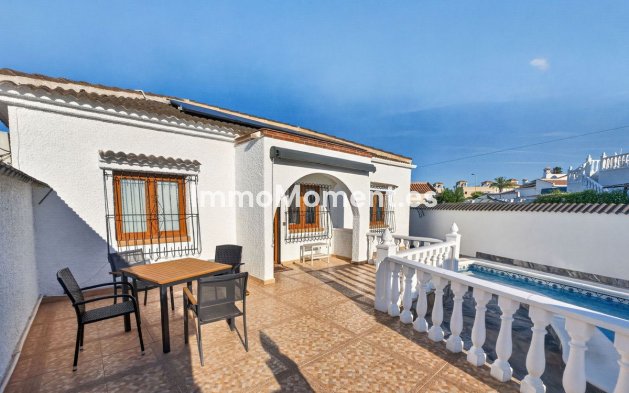 Bestaande woning - Vrijstaande villa - Torrevieja - Torrevieja Centro
