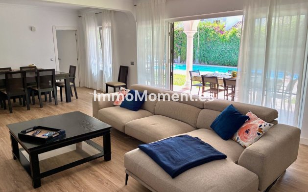 Bestaande woning - Vrijstaande villa - Estepona  - Estepona Centro