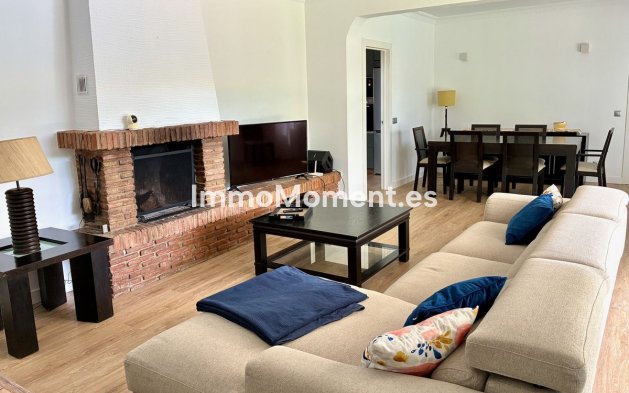 Bestaande woning - Vrijstaande villa - Estepona  - Estepona Centro